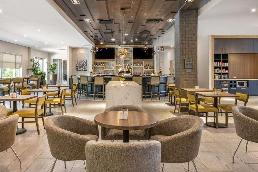 Cambria Hotel Orlando Airport Restaurant bilde